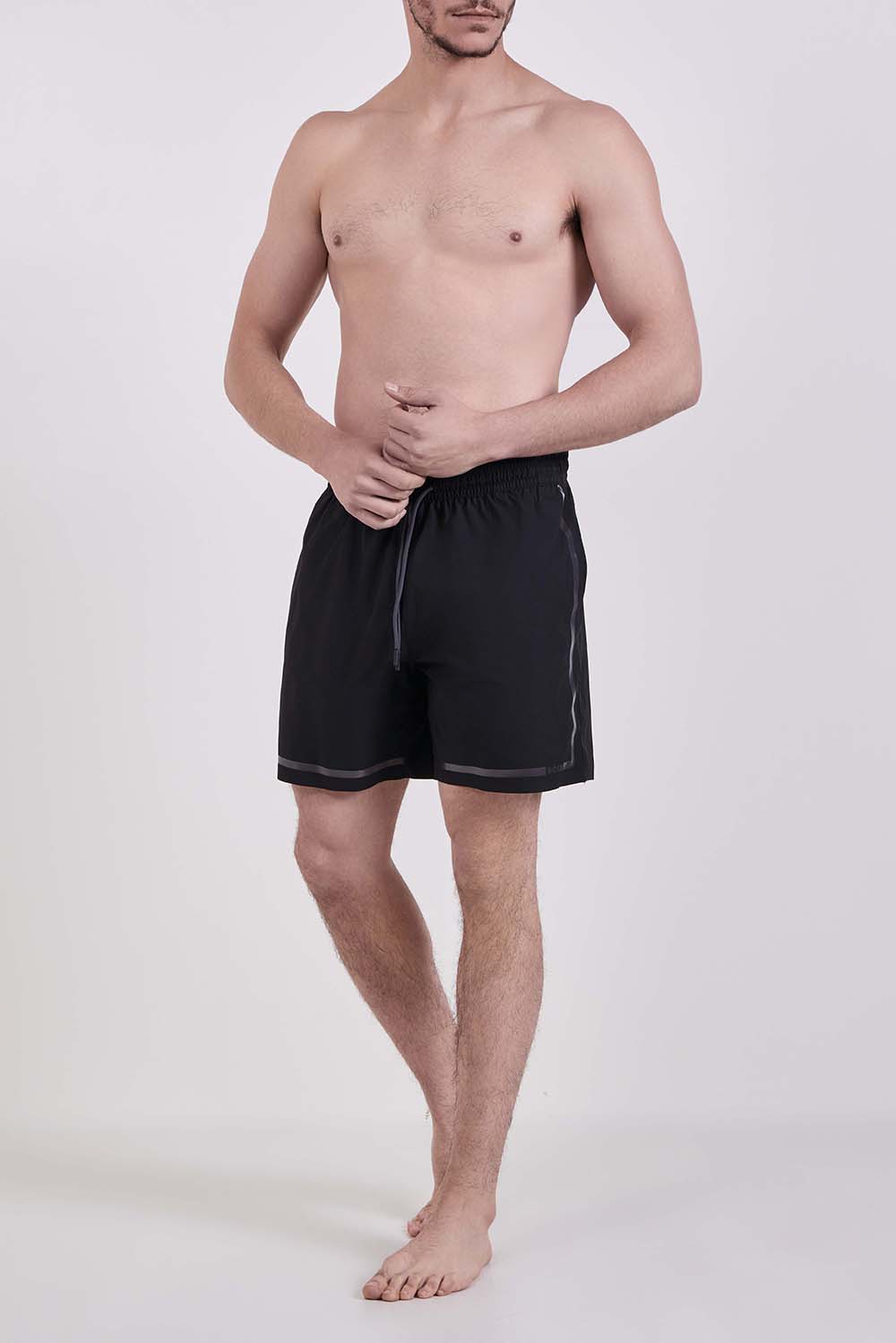 תמונת כל הלוק של מכנסי בגד ים